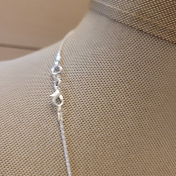 Charming Banded Agate Gemstone Pendant Necklace - Picture 7 of 10